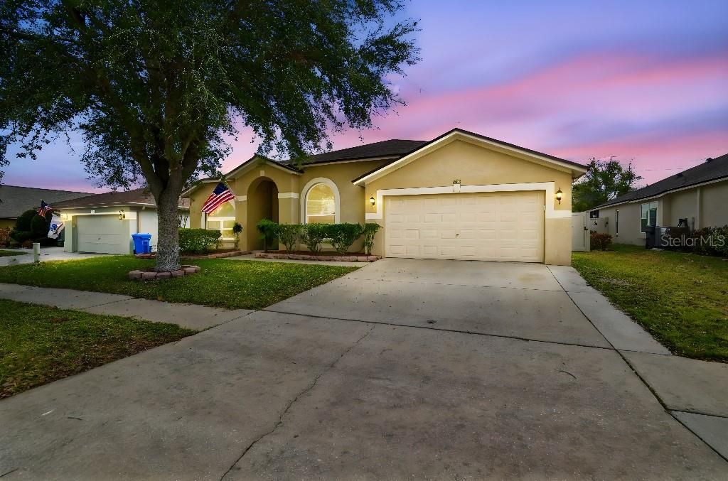 Photo of 627 Tuscanny Street, Brandon, FL 33511 (MLS # TB8480875)