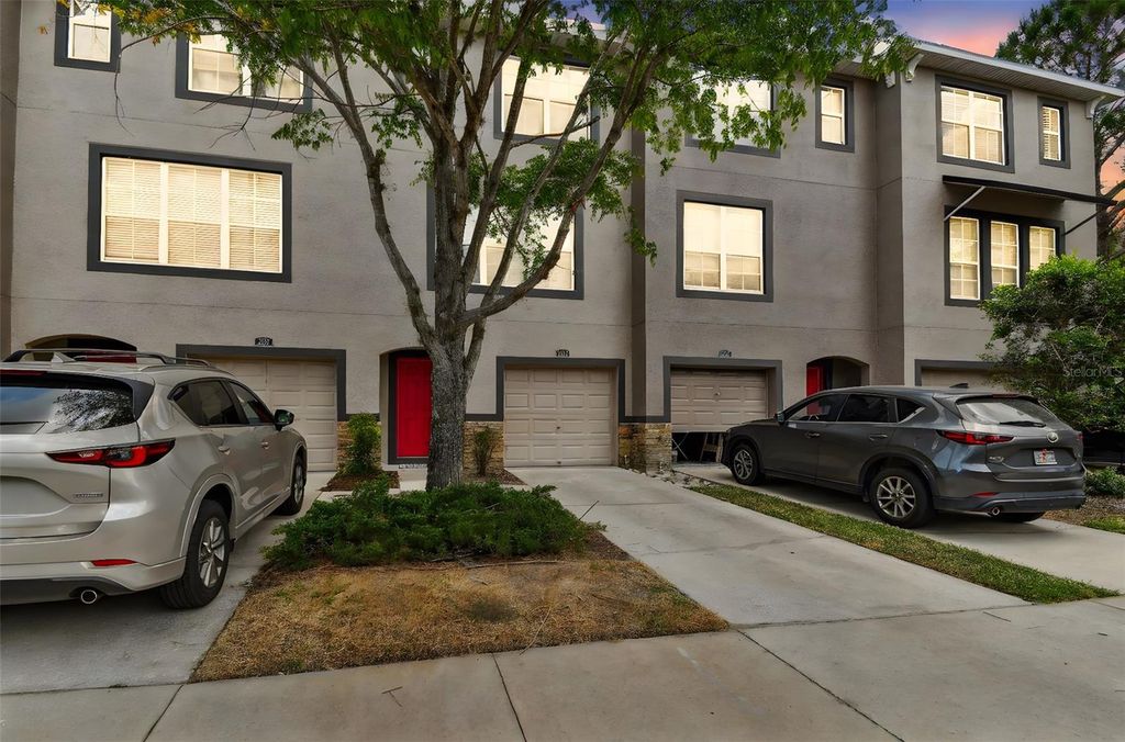 Photo of 2547 Lexington Oak Drive, Brandon, FL 33511 (MLS # TB8379995)