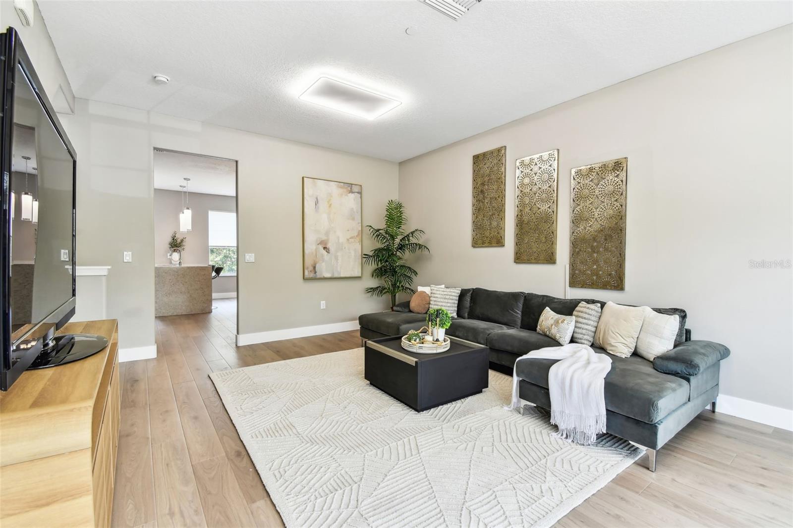 2547 LEXINGTON OAK DRIVE