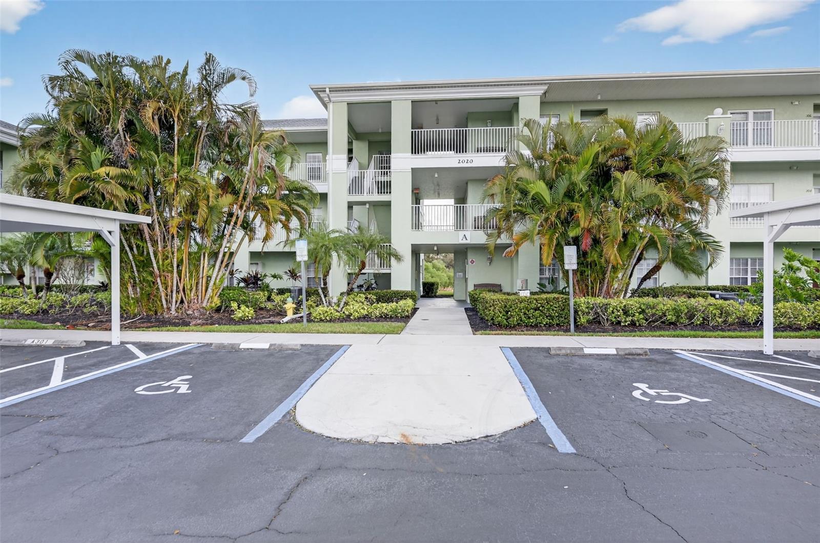 LAKE VIEW CONDO AT HERITAGE - Residential