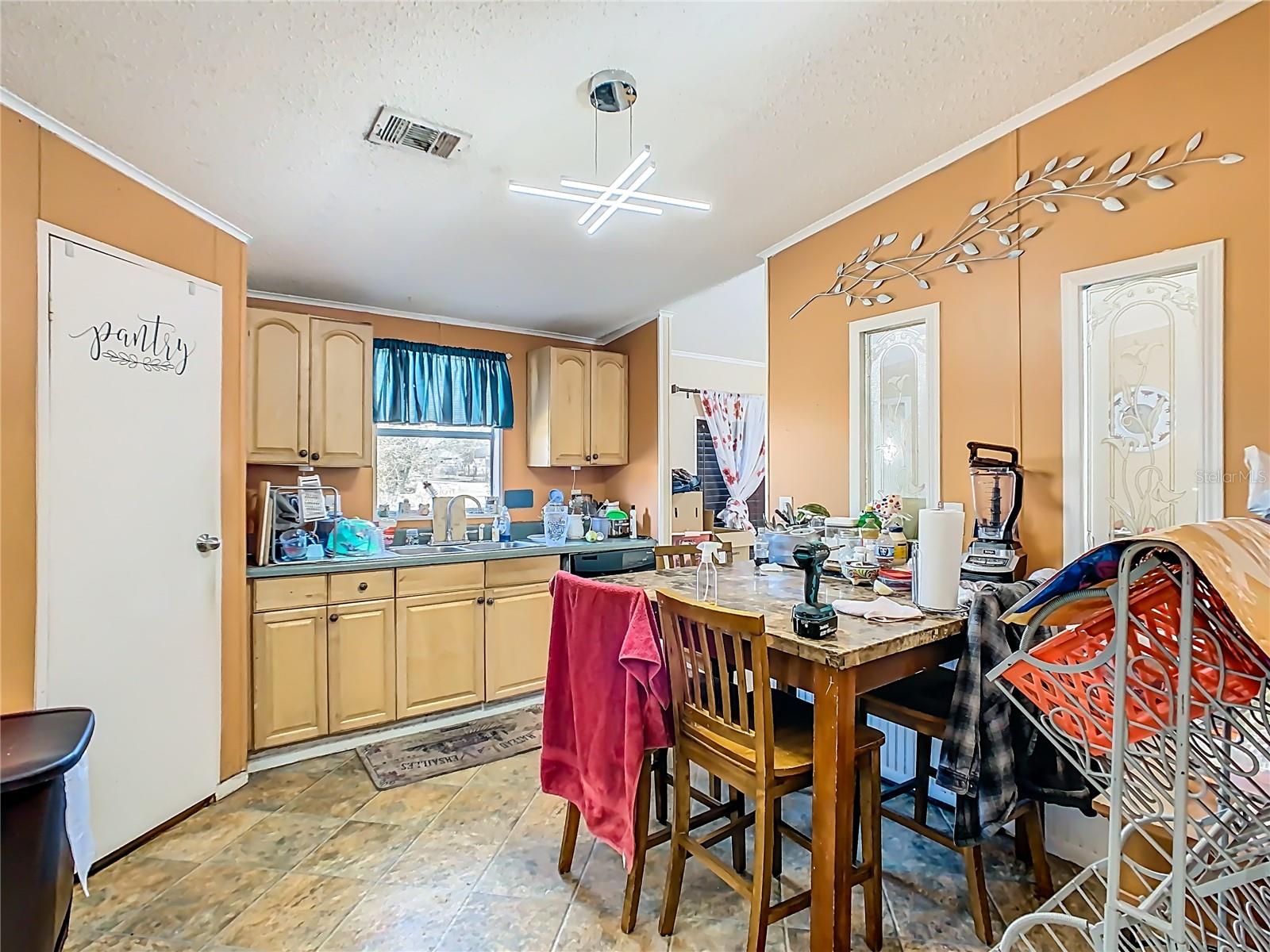 SHADY HAMMOCK - Residential