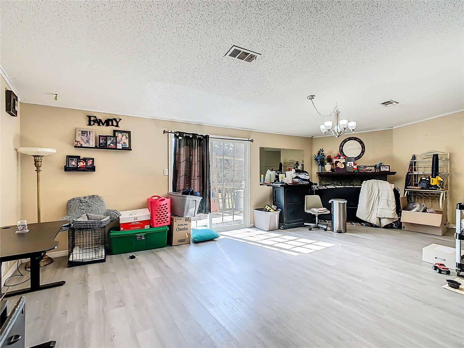 SHADY HAMMOCK - Residential