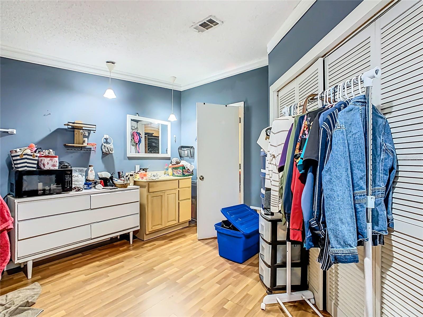 SHADY HAMMOCK - Residential