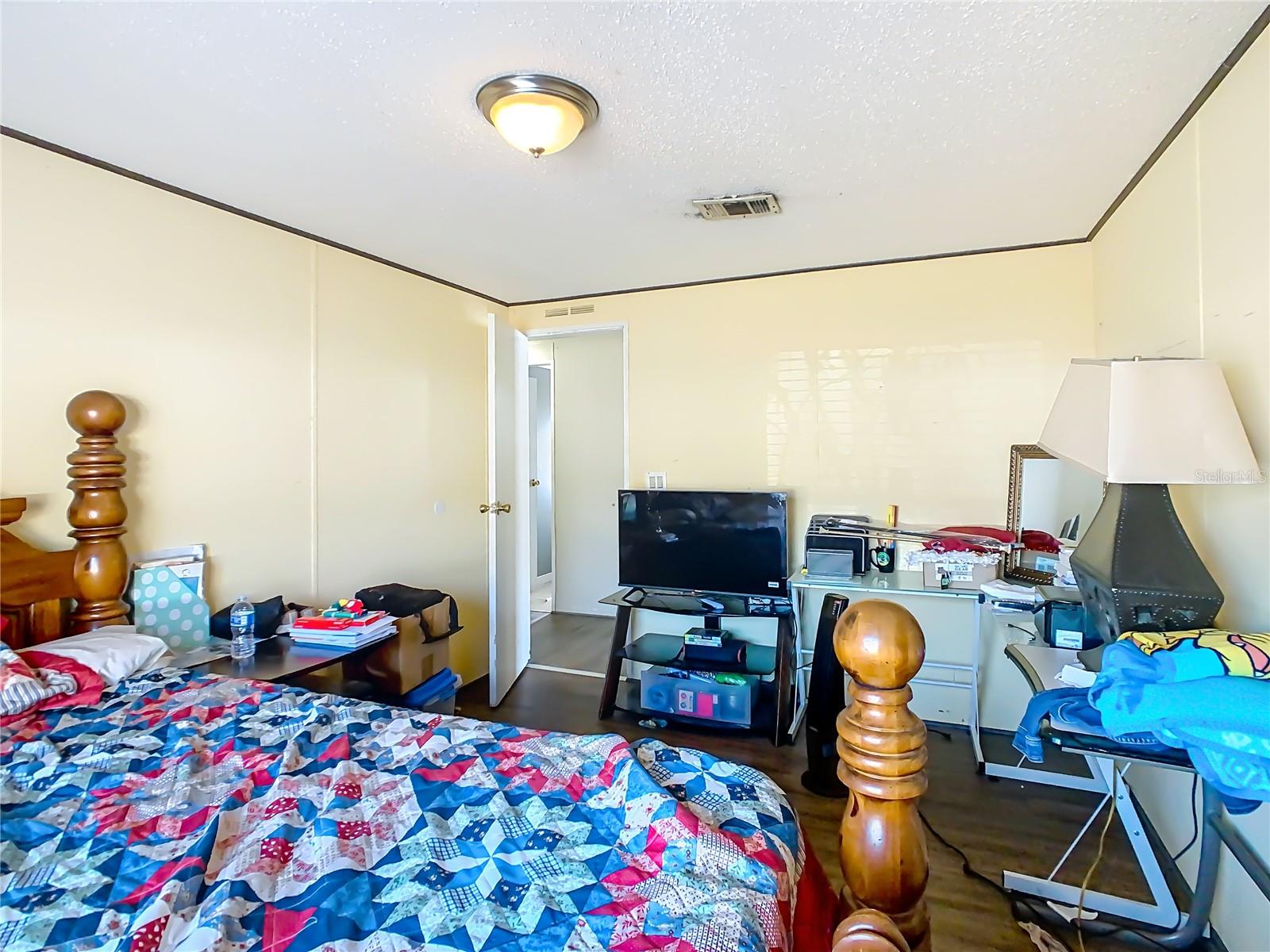 SHADY HAMMOCK - Residential