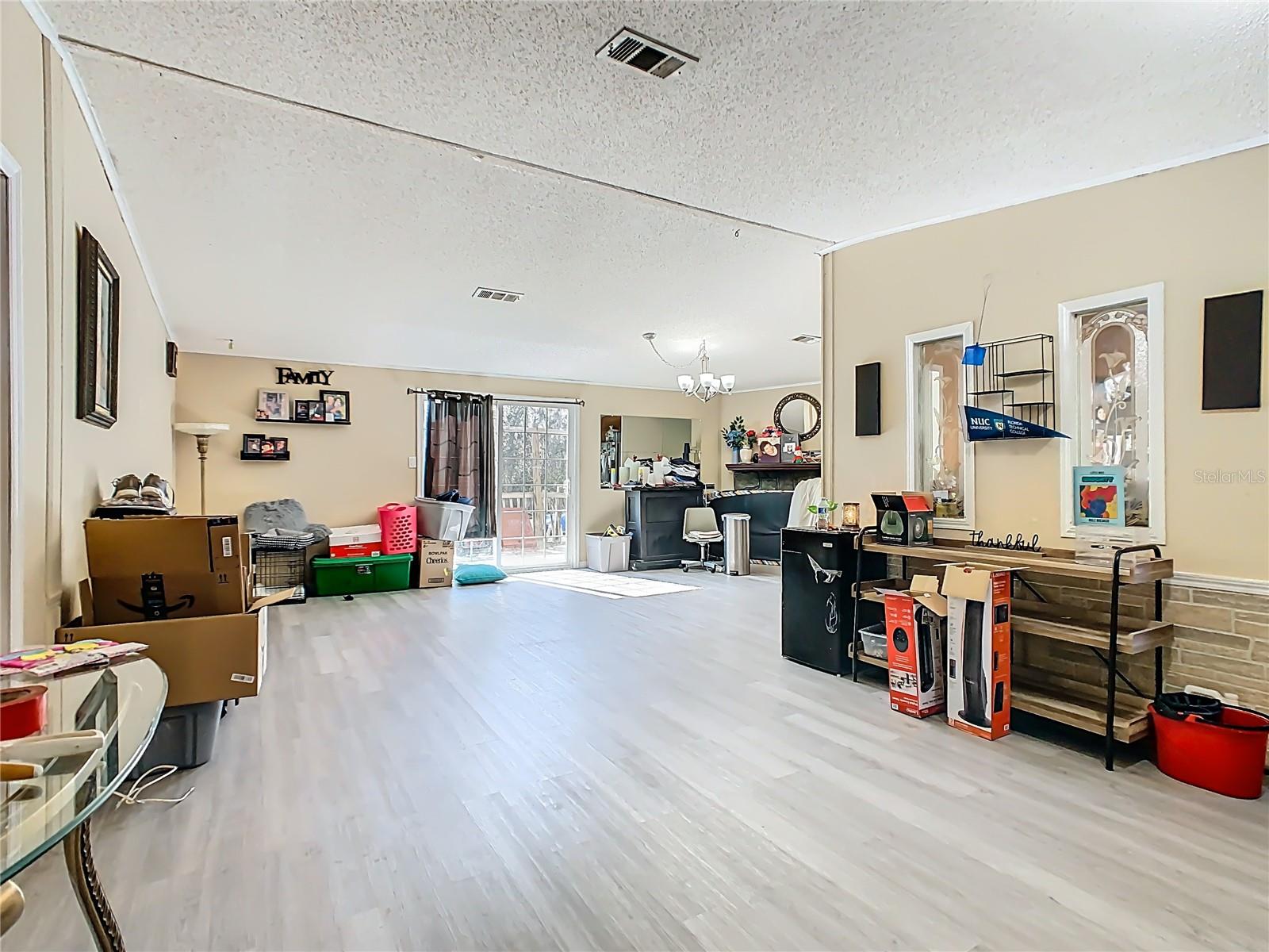 SHADY HAMMOCK - Residential