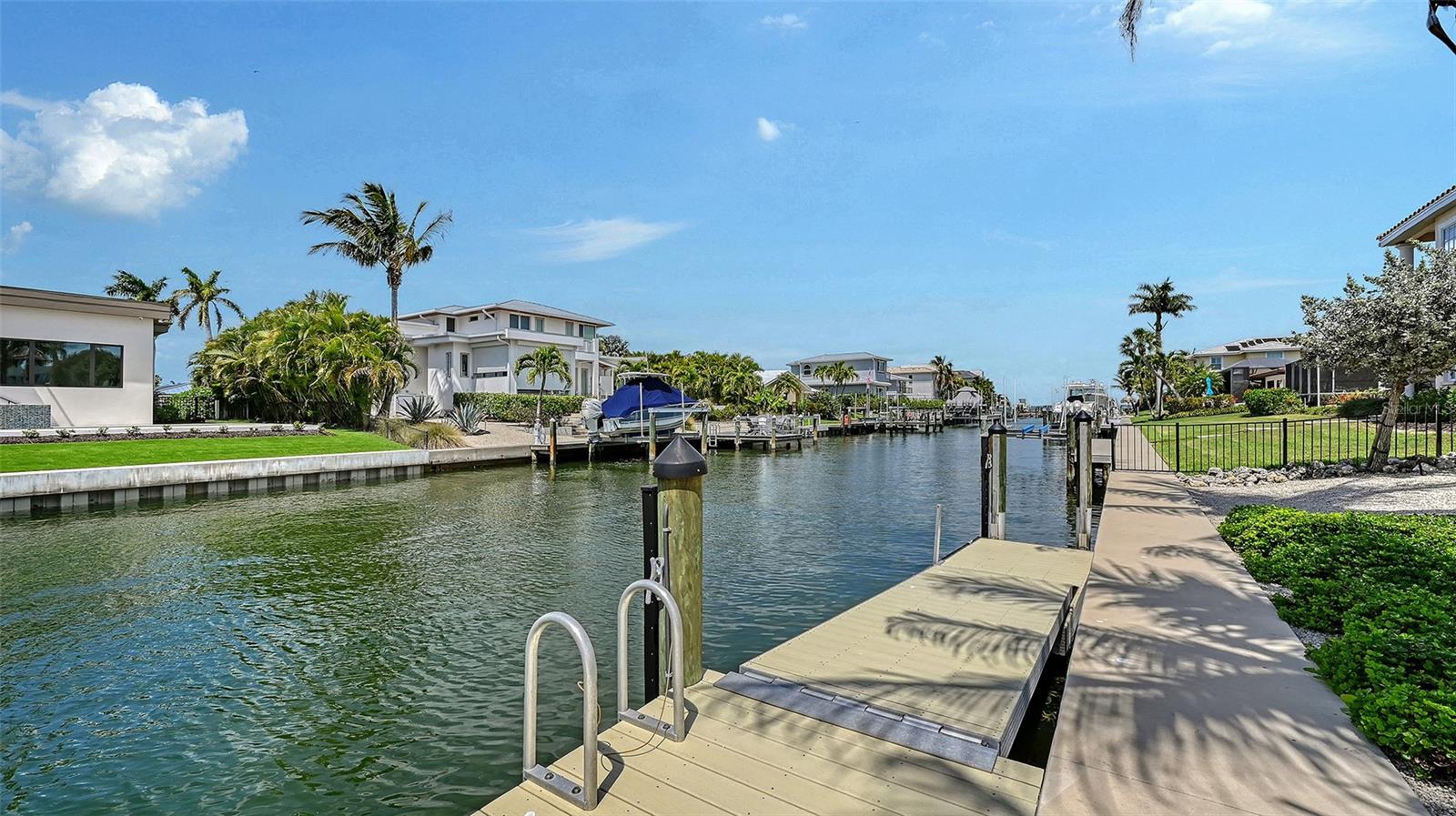 COUNTRY CLUB SHORES SEC 02 - Residential