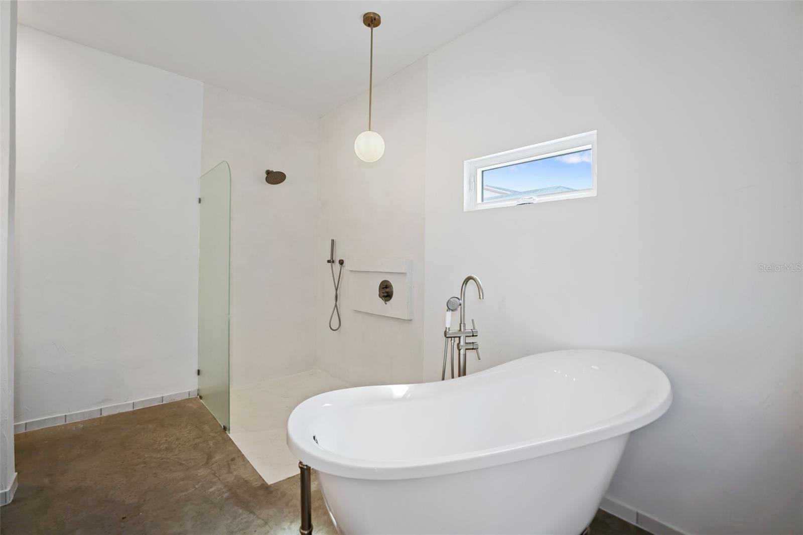 DUNEDIN ISLES COUNTRY CLUB - Residential