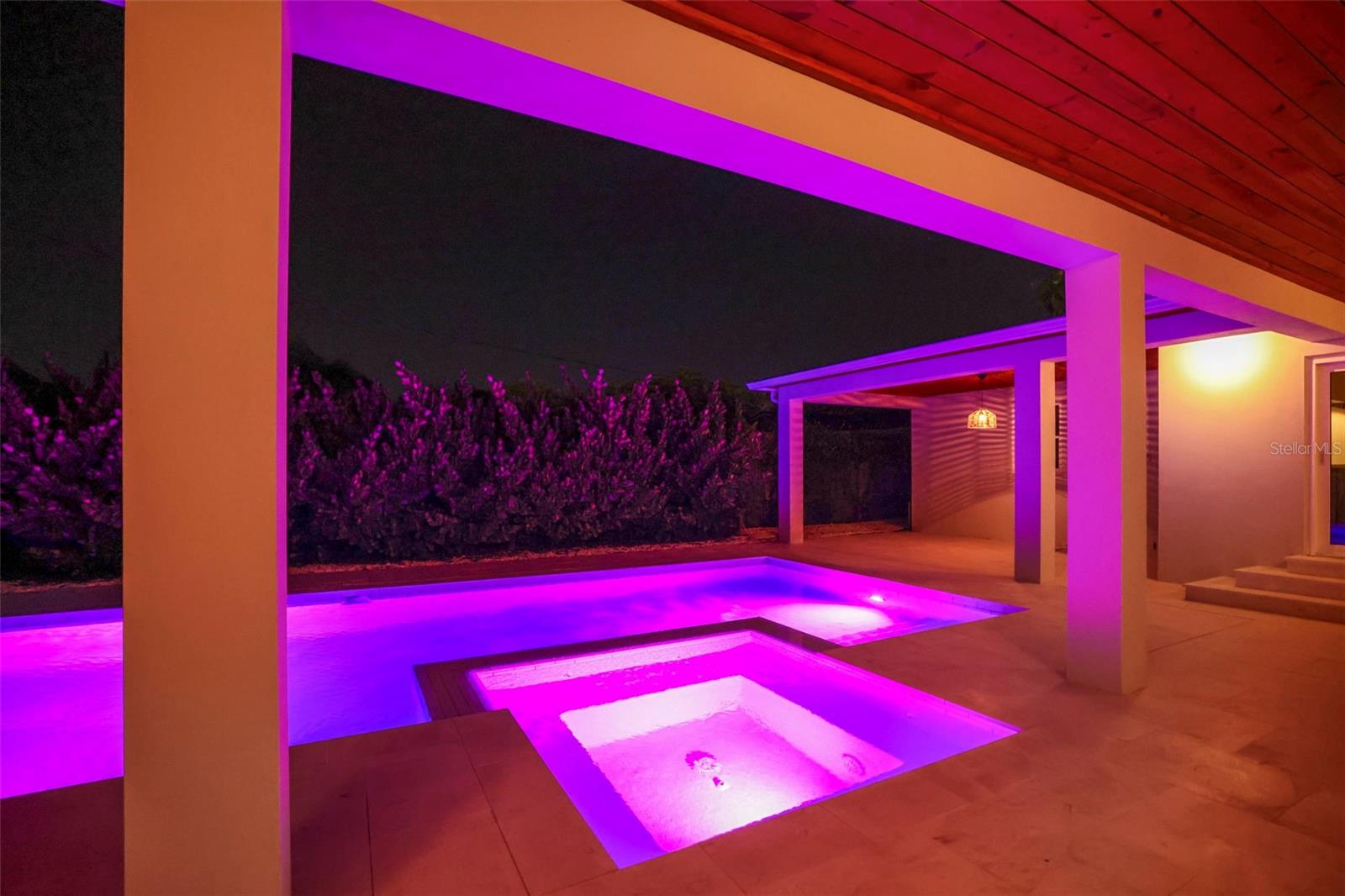 DUNEDIN ISLES COUNTRY CLUB - Residential