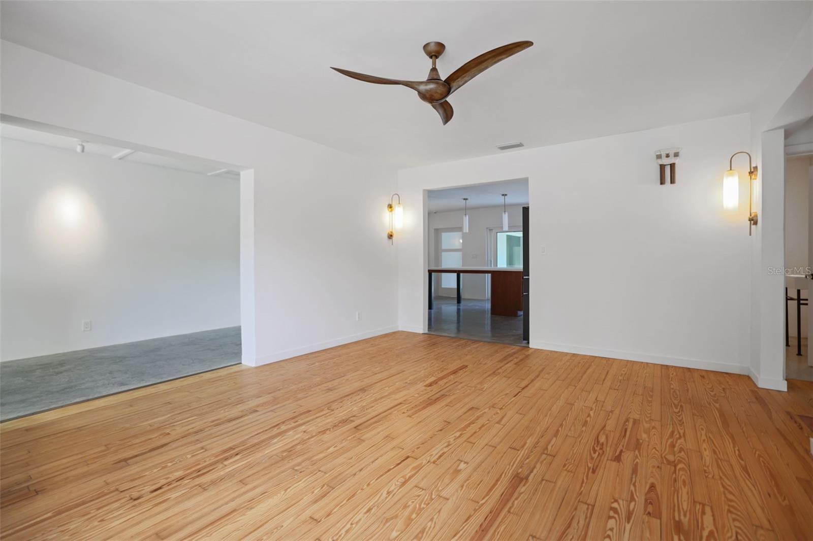 DUNEDIN ISLES COUNTRY CLUB - Residential