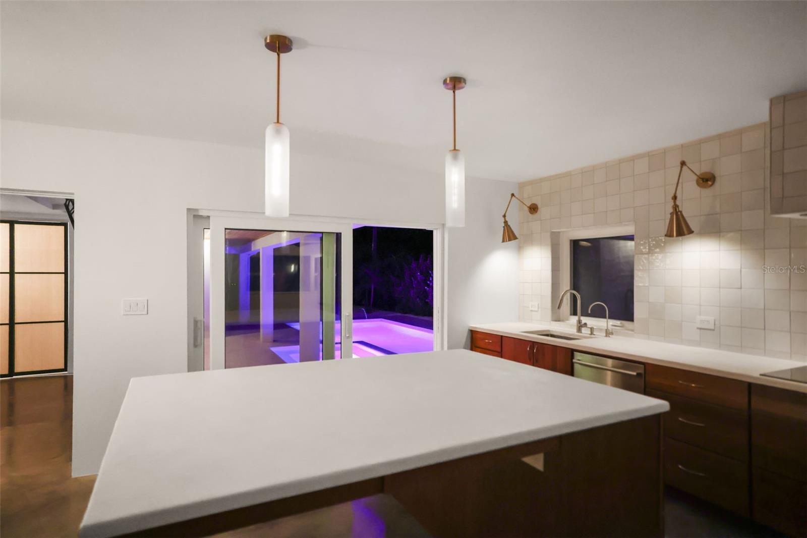 DUNEDIN ISLES COUNTRY CLUB - Residential