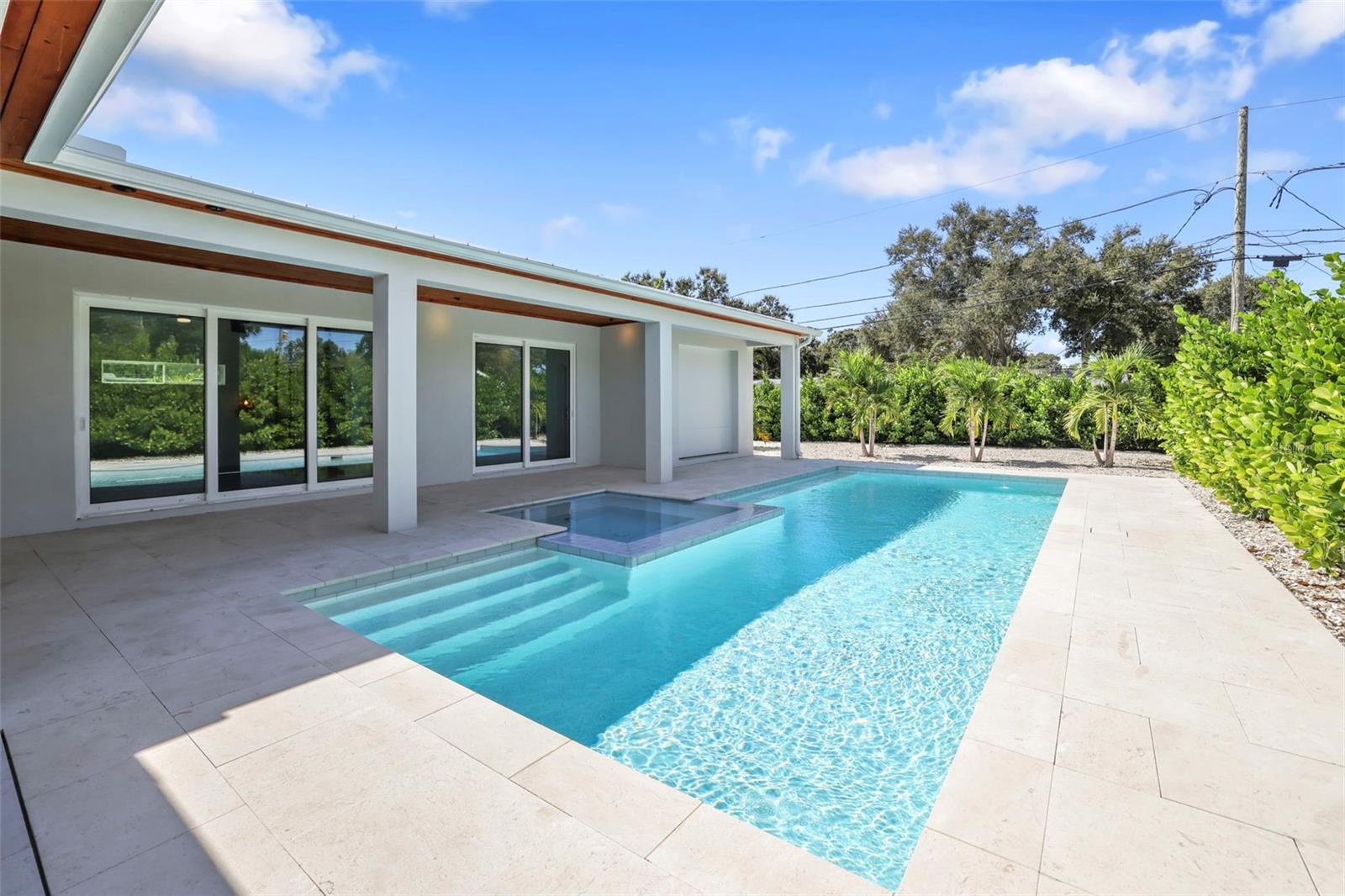 DUNEDIN ISLES COUNTRY CLUB - Residential