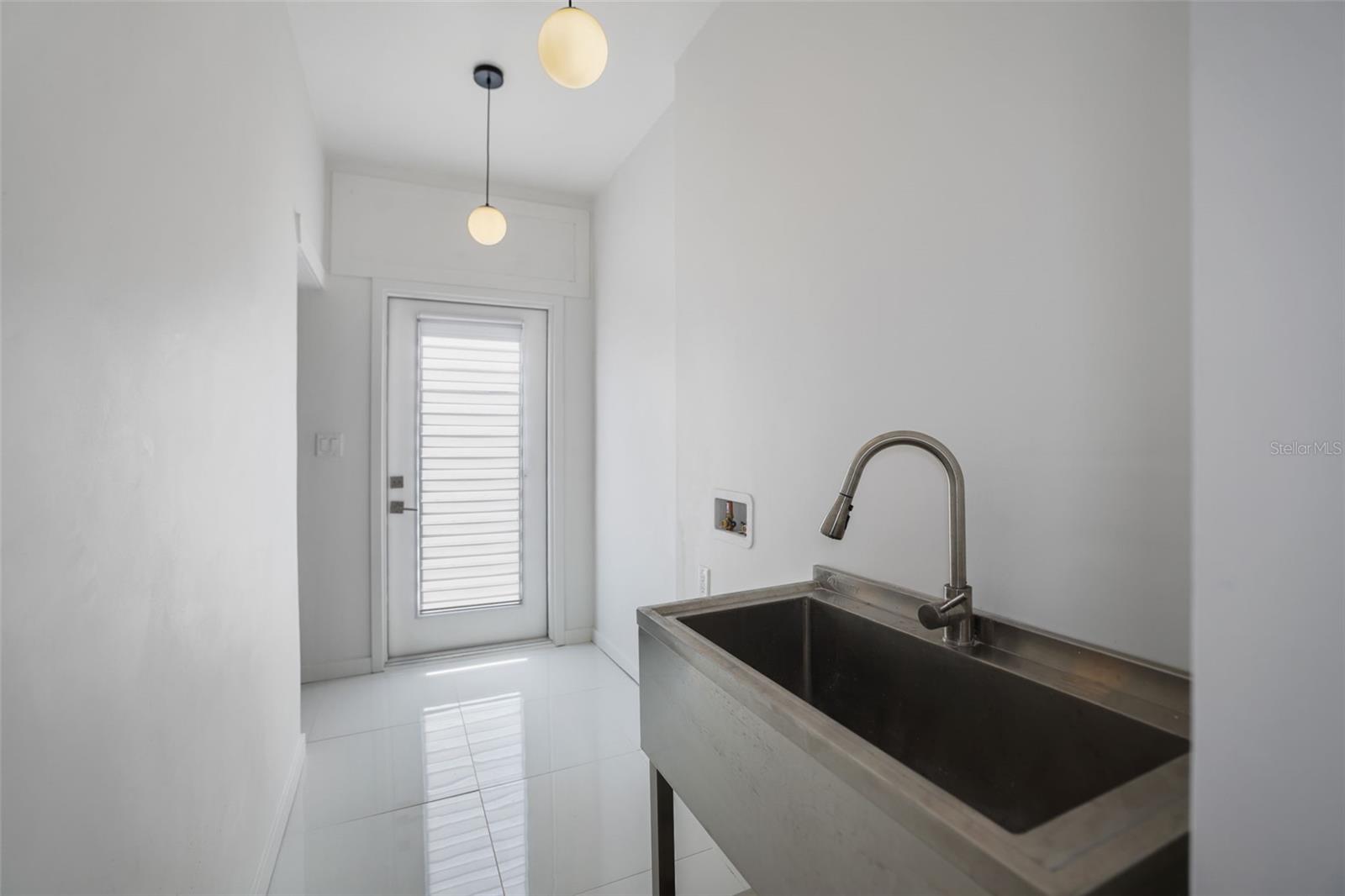 DUNEDIN ISLES COUNTRY CLUB - Residential