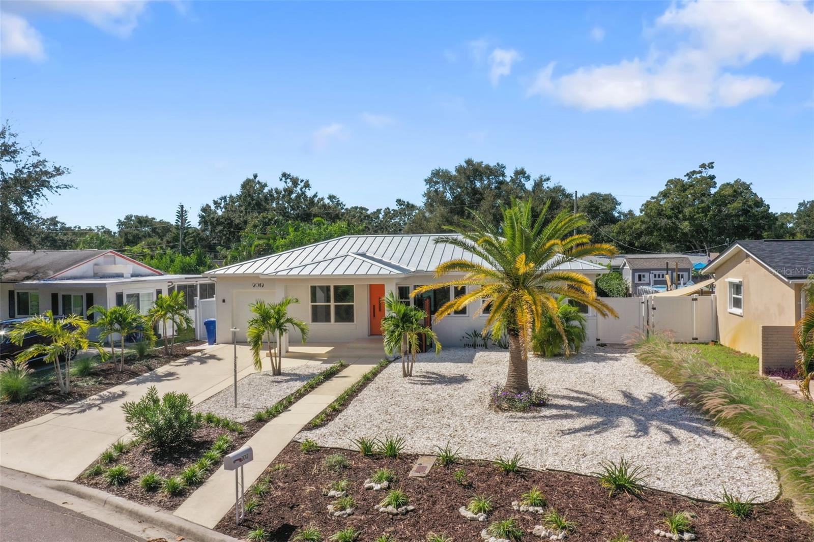 DUNEDIN ISLES COUNTRY CLUB - Residential