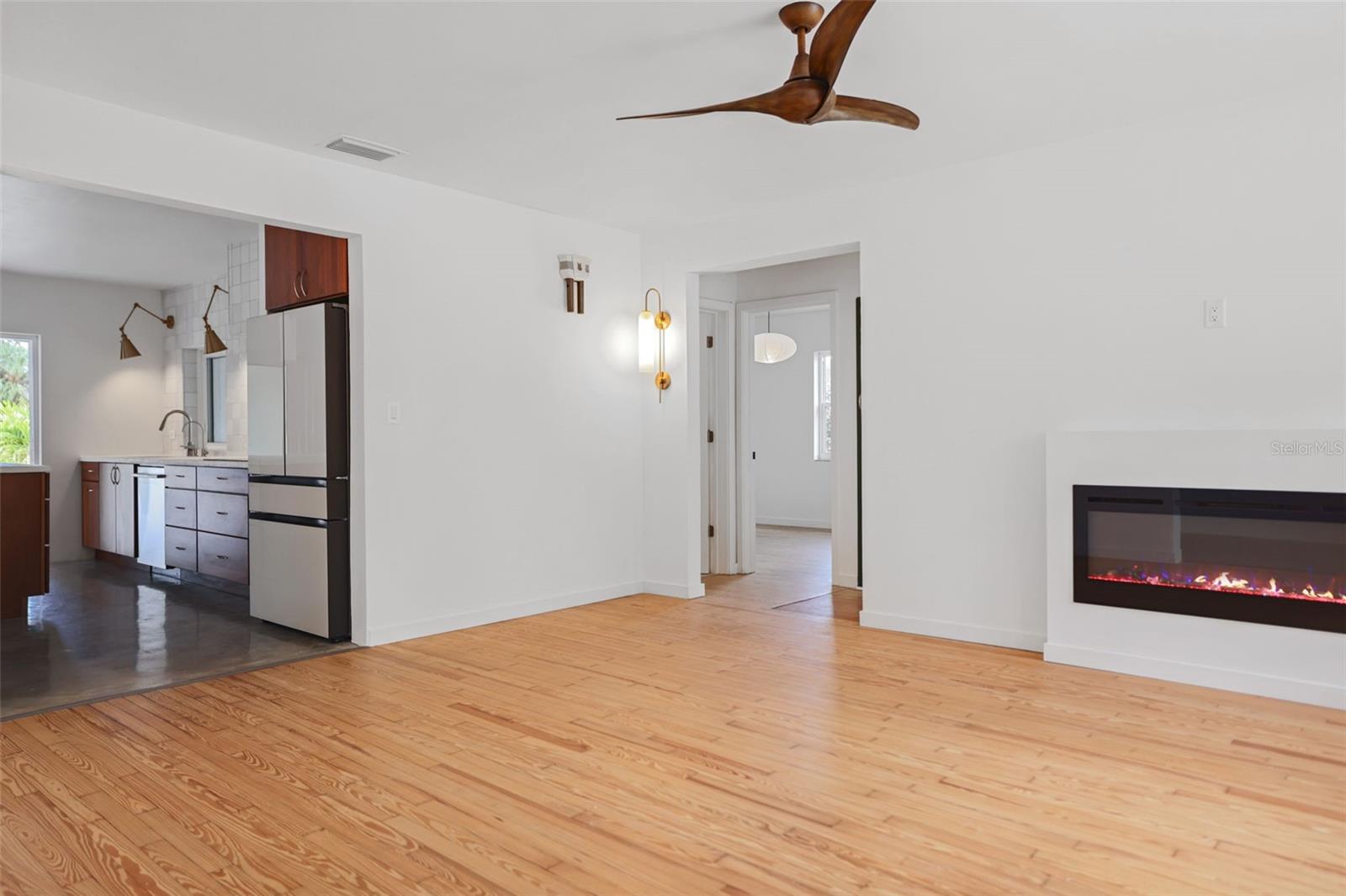 DUNEDIN ISLES COUNTRY CLUB - Residential