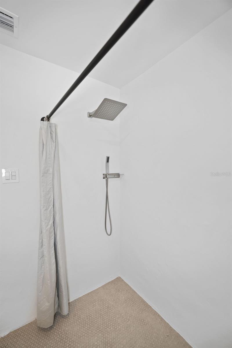 DUNEDIN ISLES COUNTRY CLUB - Residential