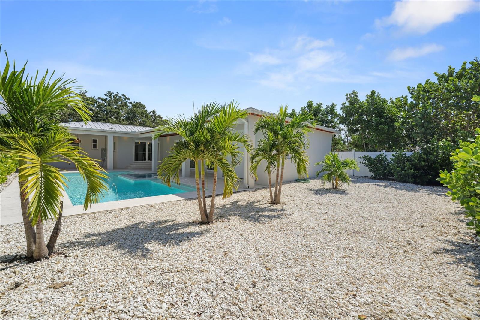 DUNEDIN ISLES COUNTRY CLUB - Residential