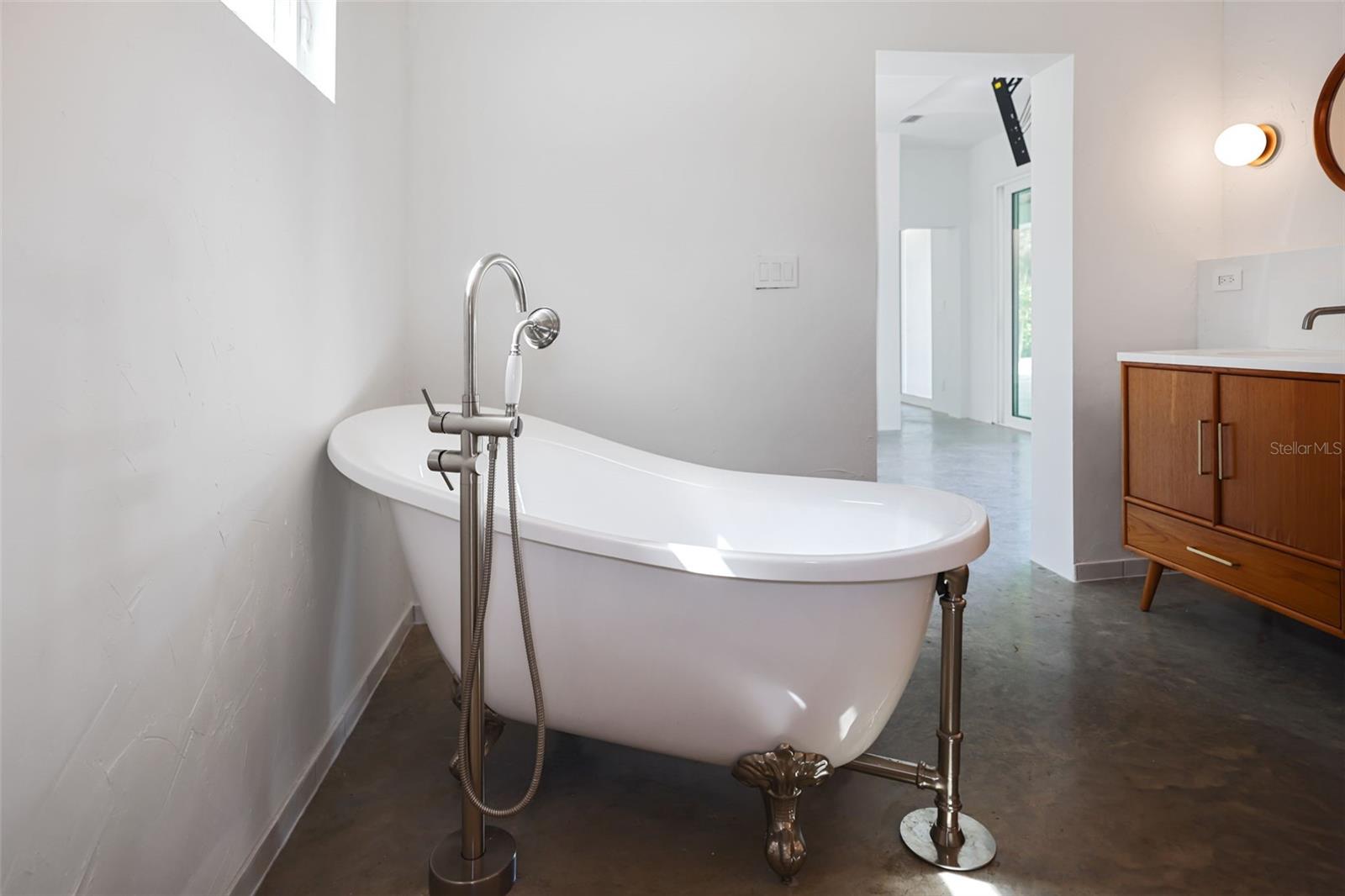 DUNEDIN ISLES COUNTRY CLUB - Residential