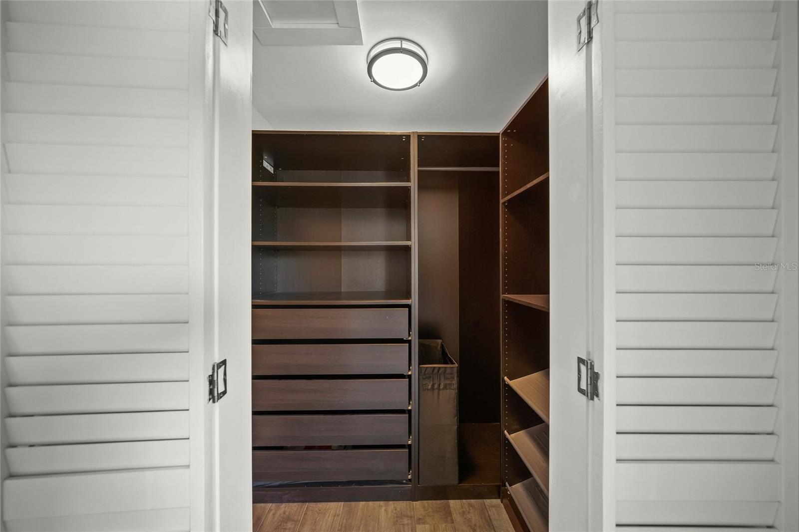 SADDLE CREEK - Residential