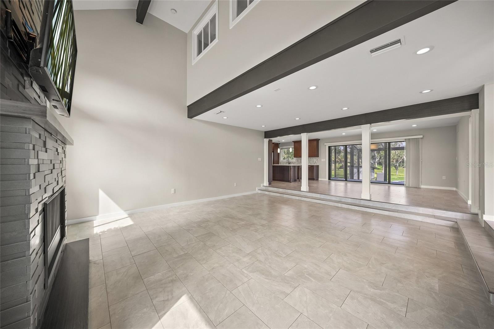 SADDLE CREEK - Residential