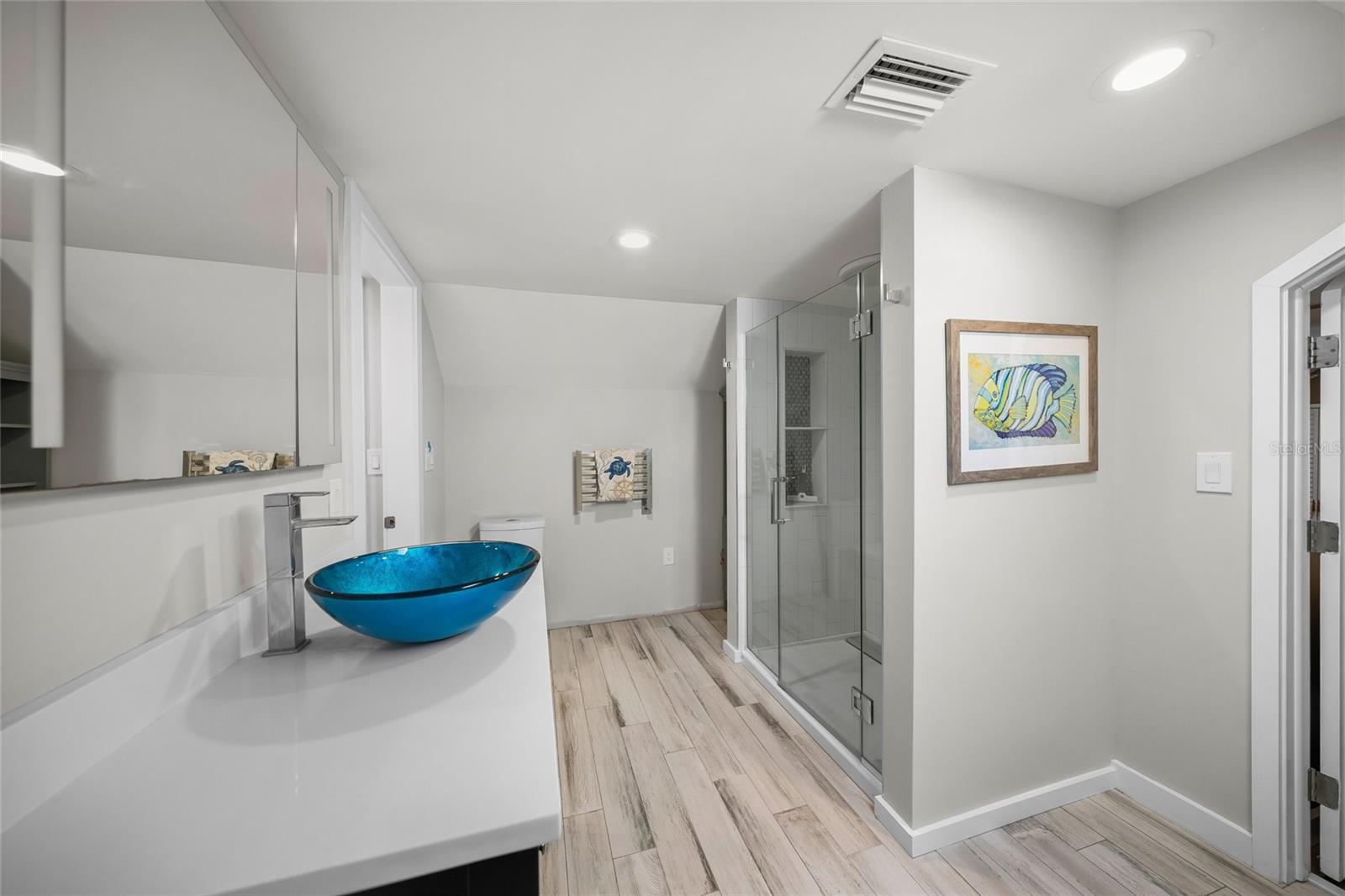 SADDLE CREEK - Residential