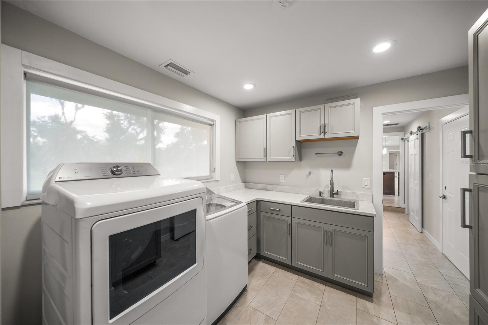 SADDLE CREEK - Residential