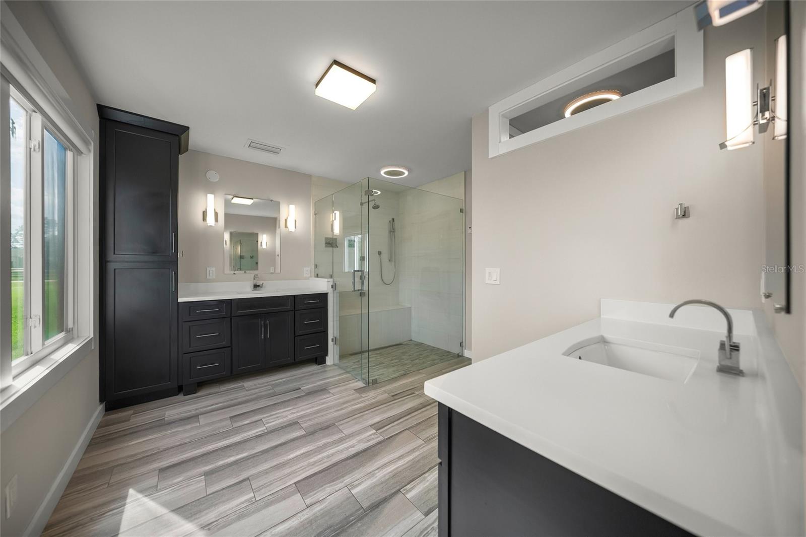 SADDLE CREEK - Residential