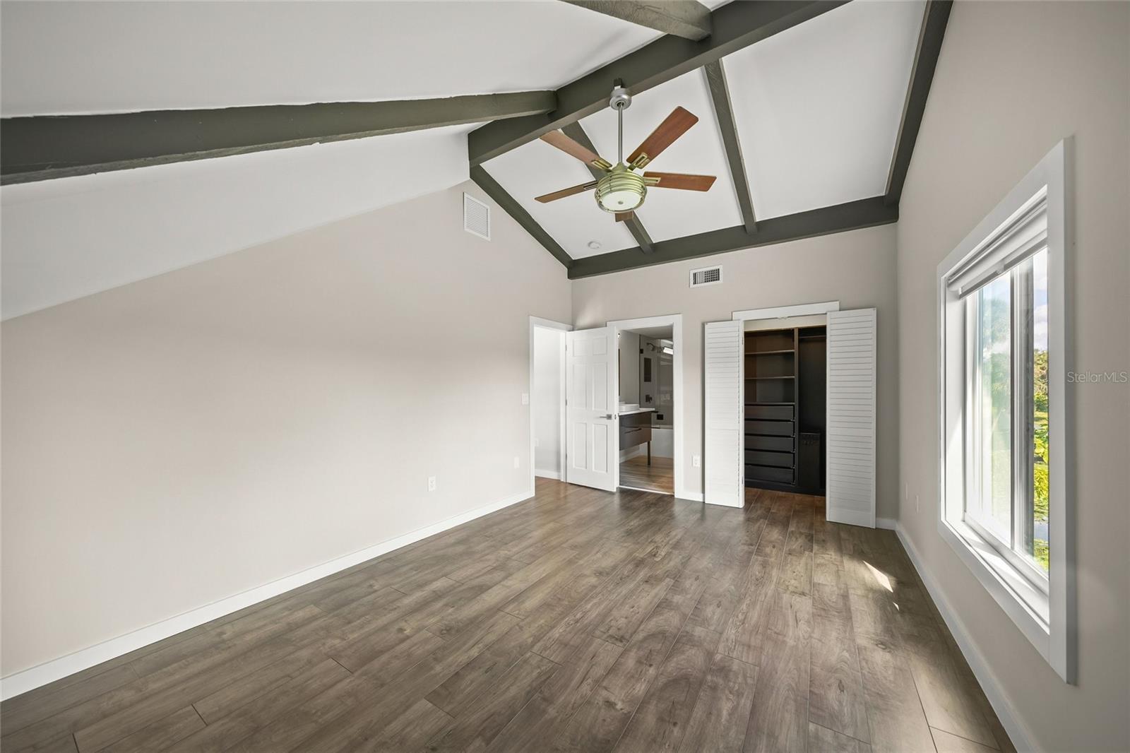 SADDLE CREEK - Residential