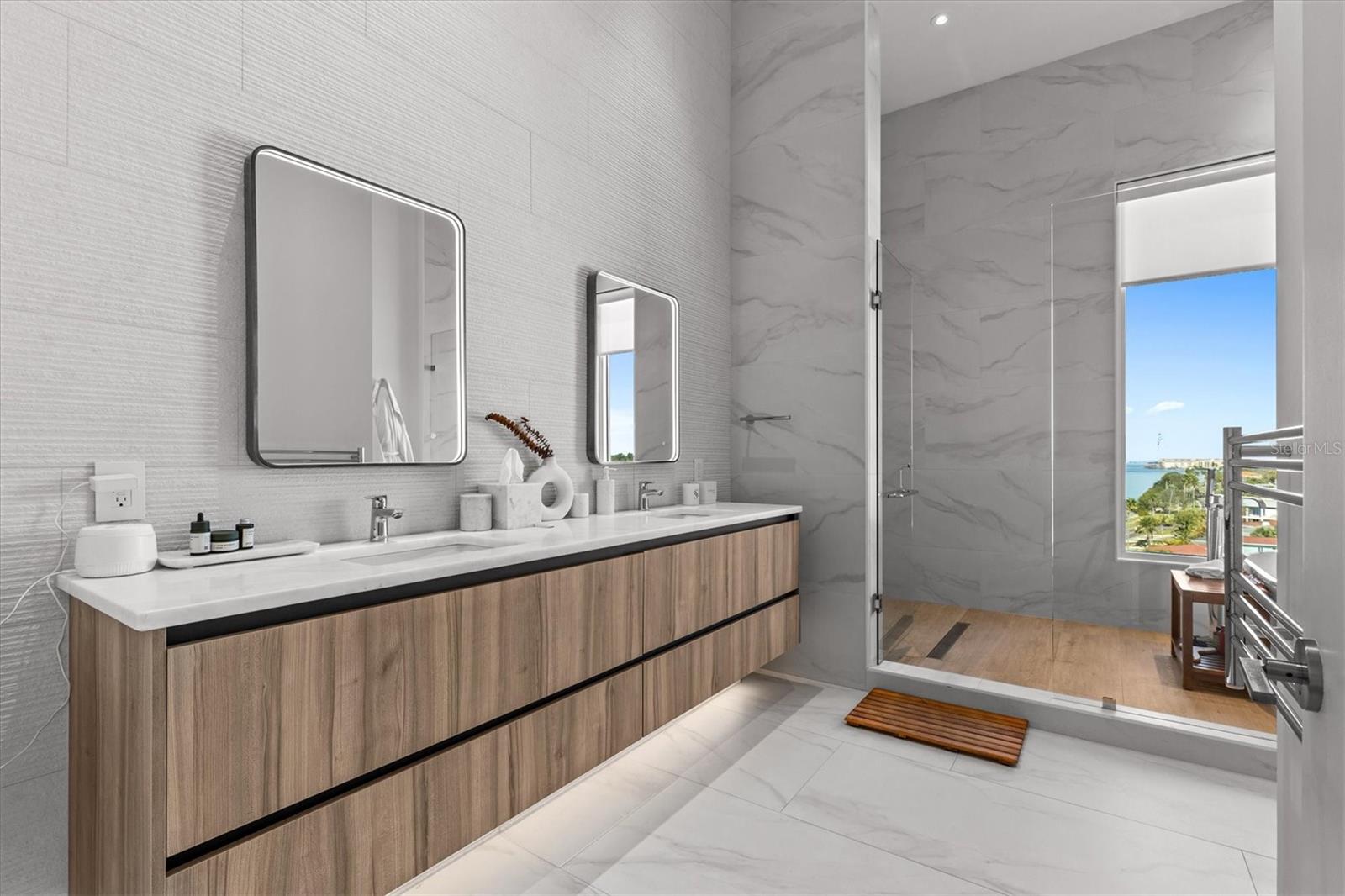 SERENA BY THE SEA CONDO - Residential