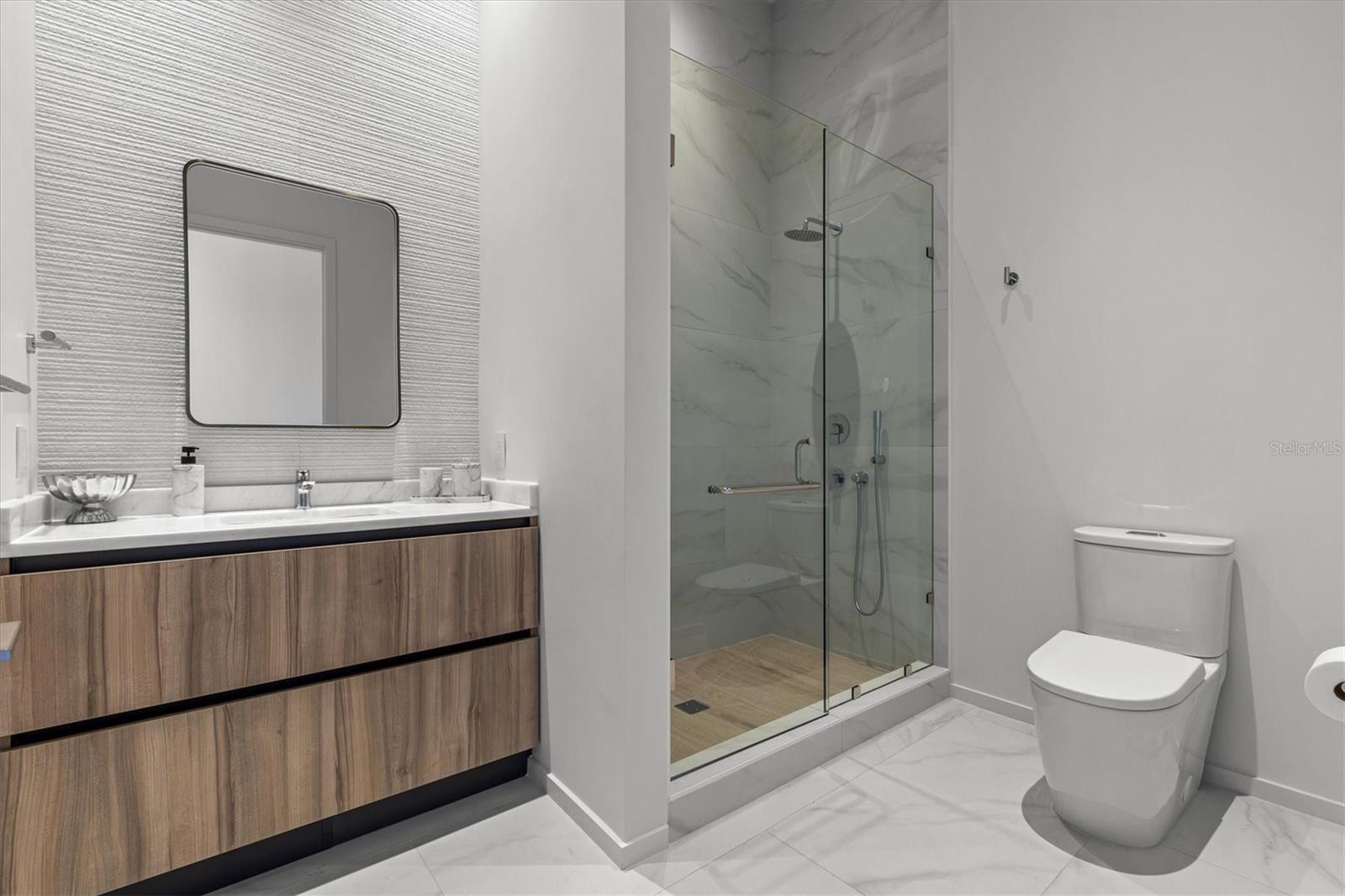 SERENA BY THE SEA CONDO - Residential