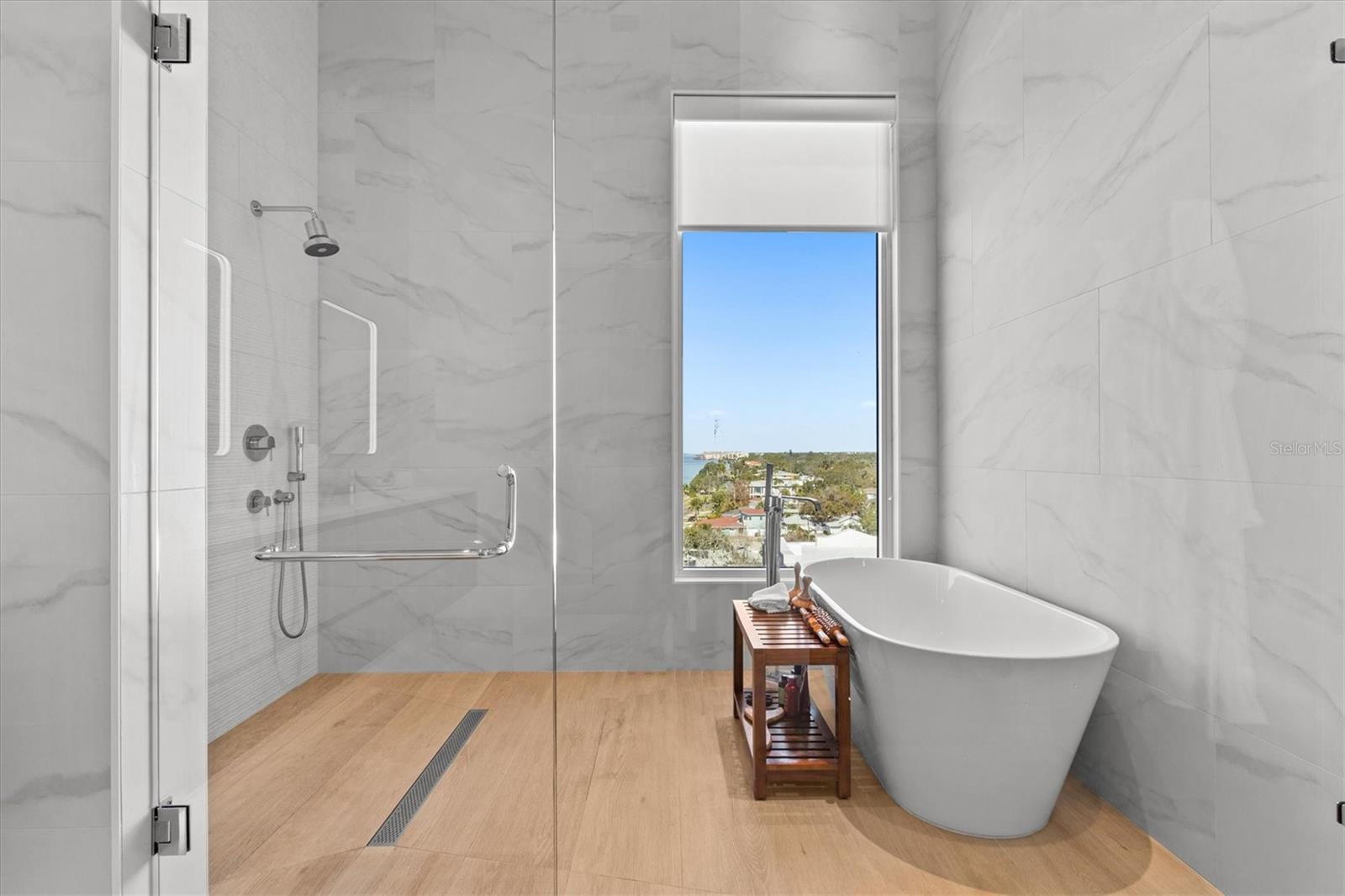 SERENA BY THE SEA CONDO - Residential