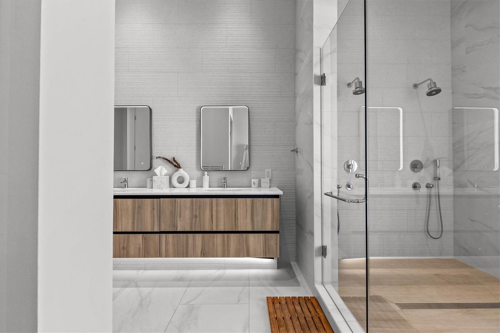 SERENA BY THE SEA CONDO - Residential