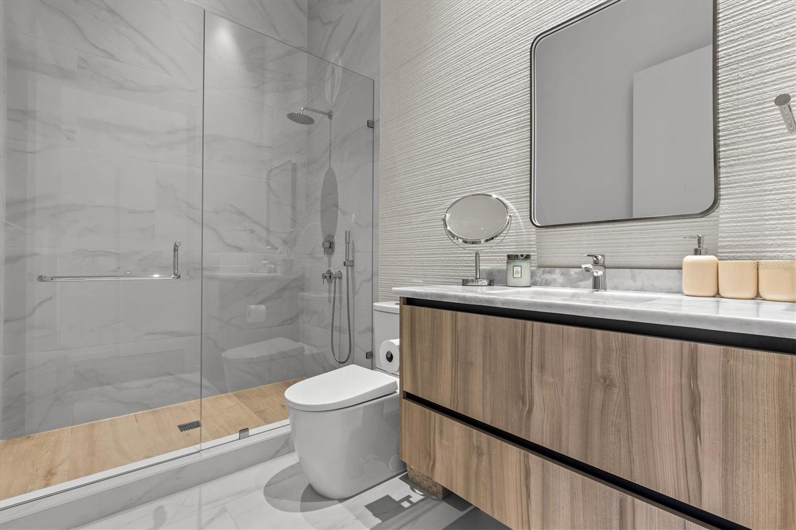 SERENA BY THE SEA CONDO - Residential