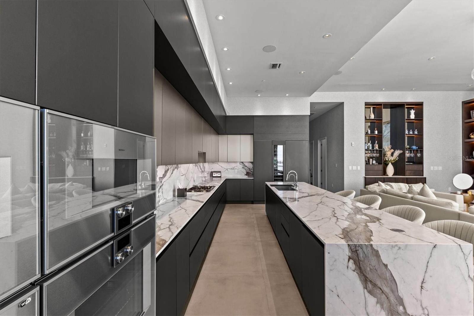 SERENA BY THE SEA CONDO - Residential