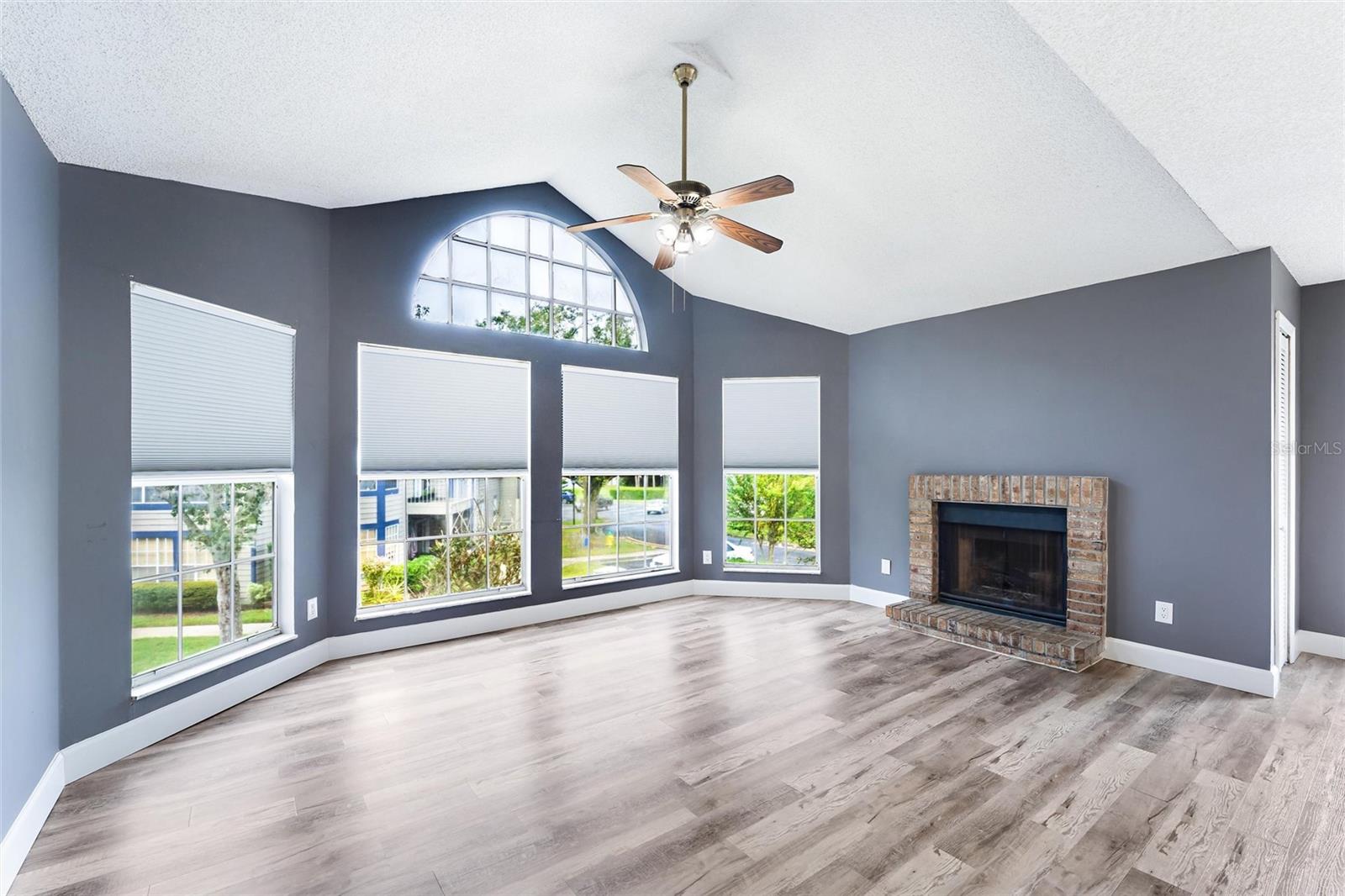 943 BAKEWELL CT COURT 207