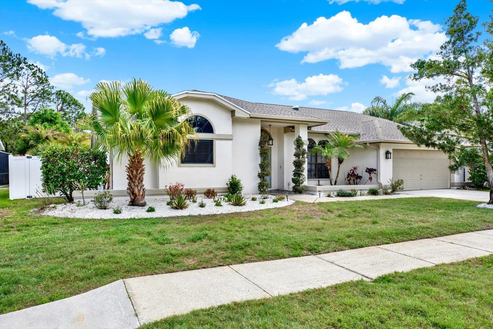 WHISPERING LAKES - Residential