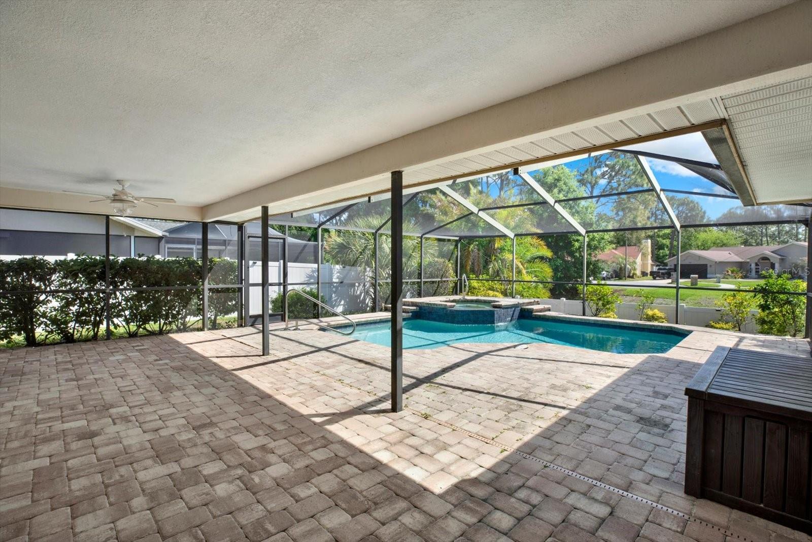 WHISPERING LAKES - Residential