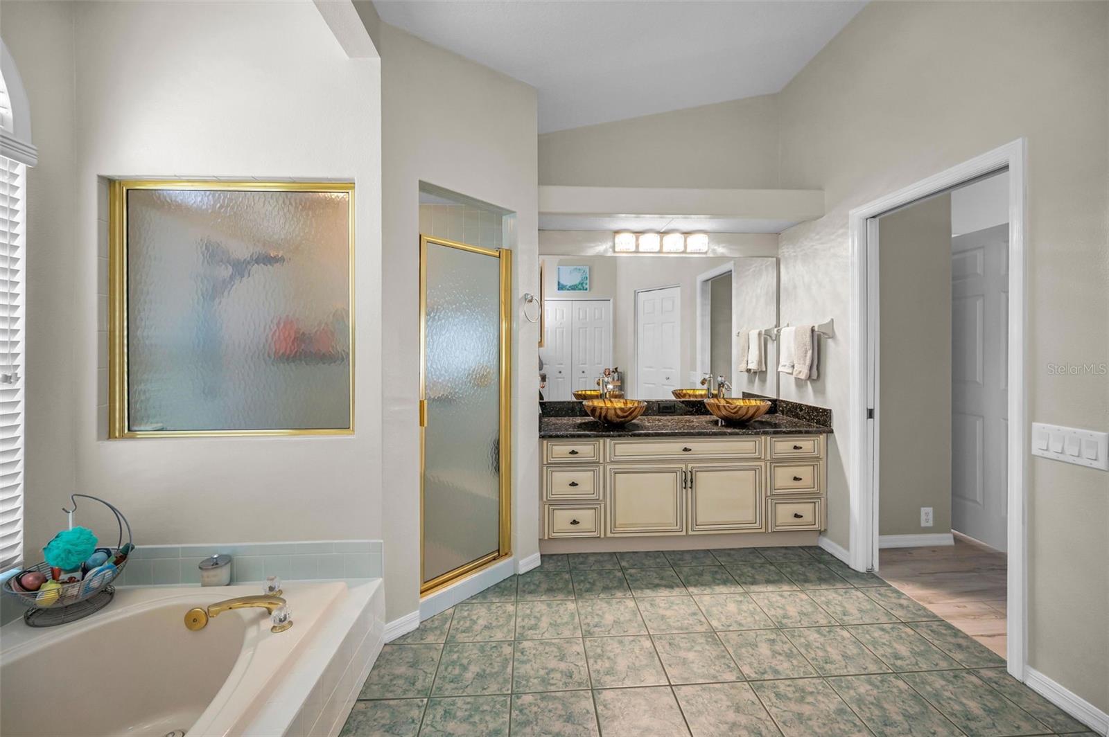 THE ESTATES - Residential