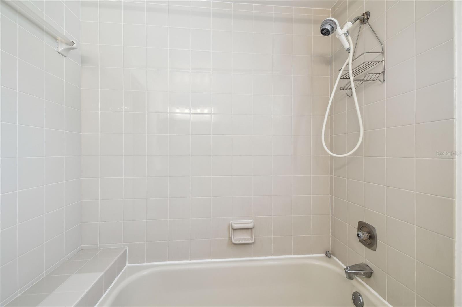 RAINTREE TERRACE SUB W - Residential