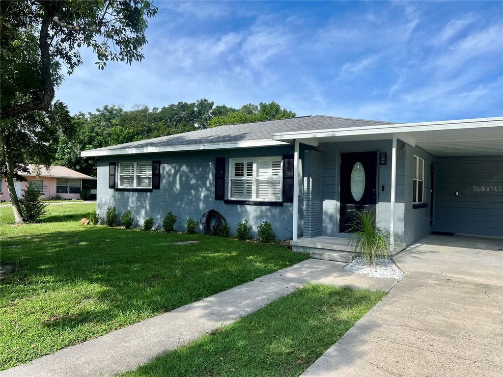 Photo of 235 S Itasca Avenue, Lake Alfred, FL 33850 (MLS # P4935952)