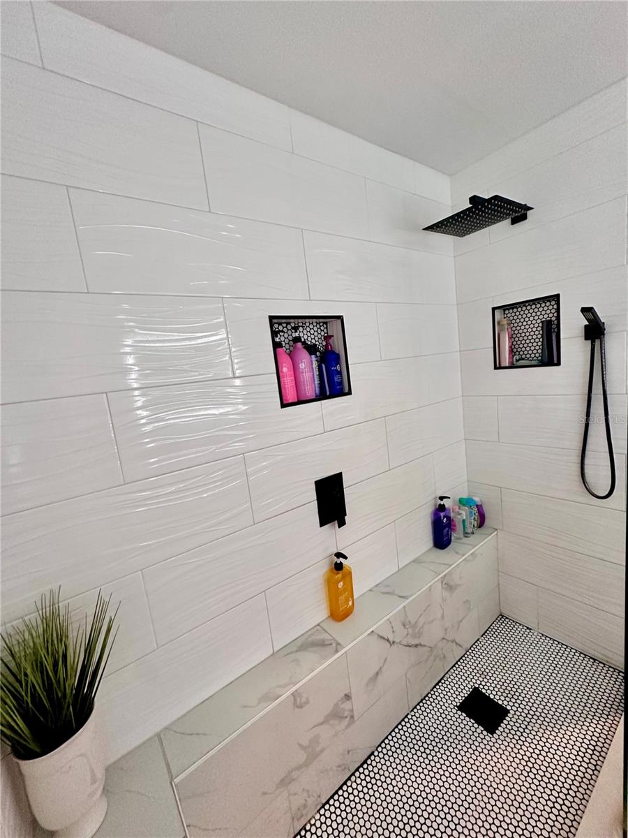 CODINGTON LAKE ALFRED - Residential