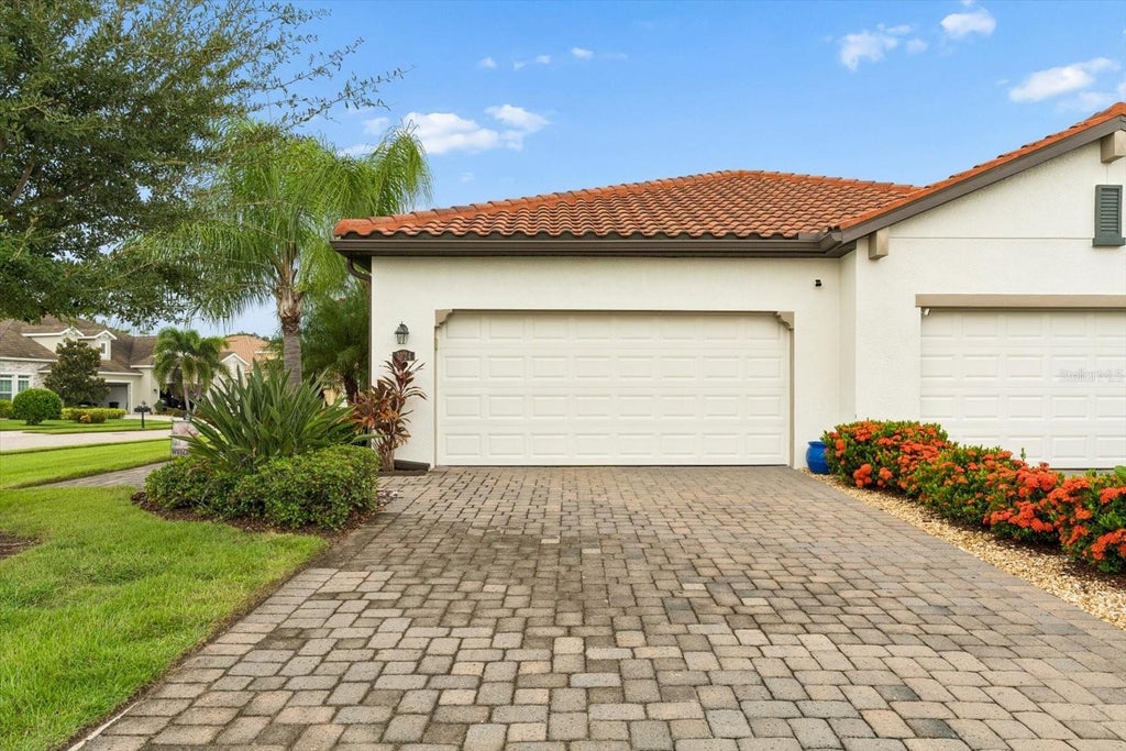 Photo of 2324 Springhaven Lane, Lakewood Ranch, FL 34211 (MLS # A4708416)