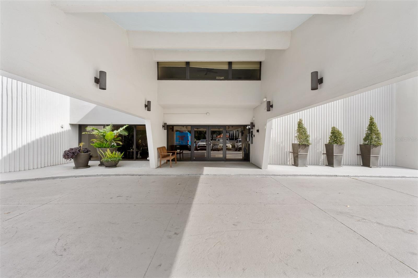 THE PINNACLE APTS A CONDO - Residential Lease