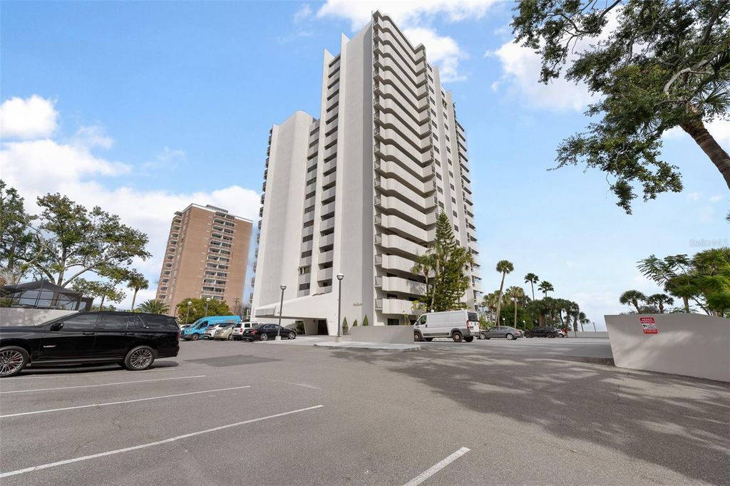 Photo of 4141 Bayshore Boulevard #204, Tampa, FL 33611 (MLS # TB8458579)