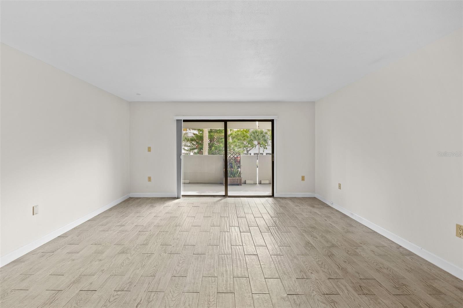 THE PINNACLE APTS A CONDO - Residential Lease