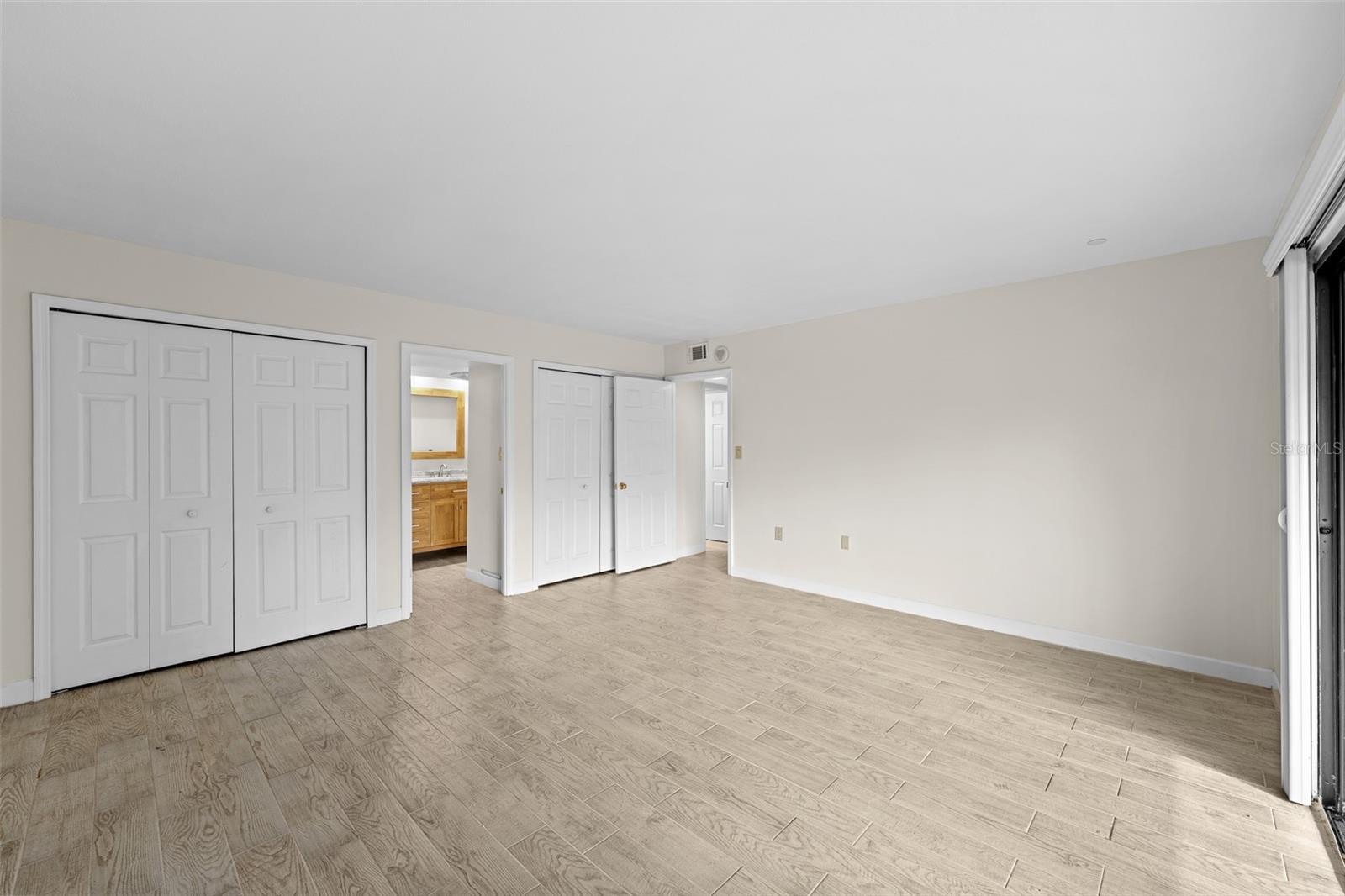 THE PINNACLE APTS A CONDO - Residential Lease