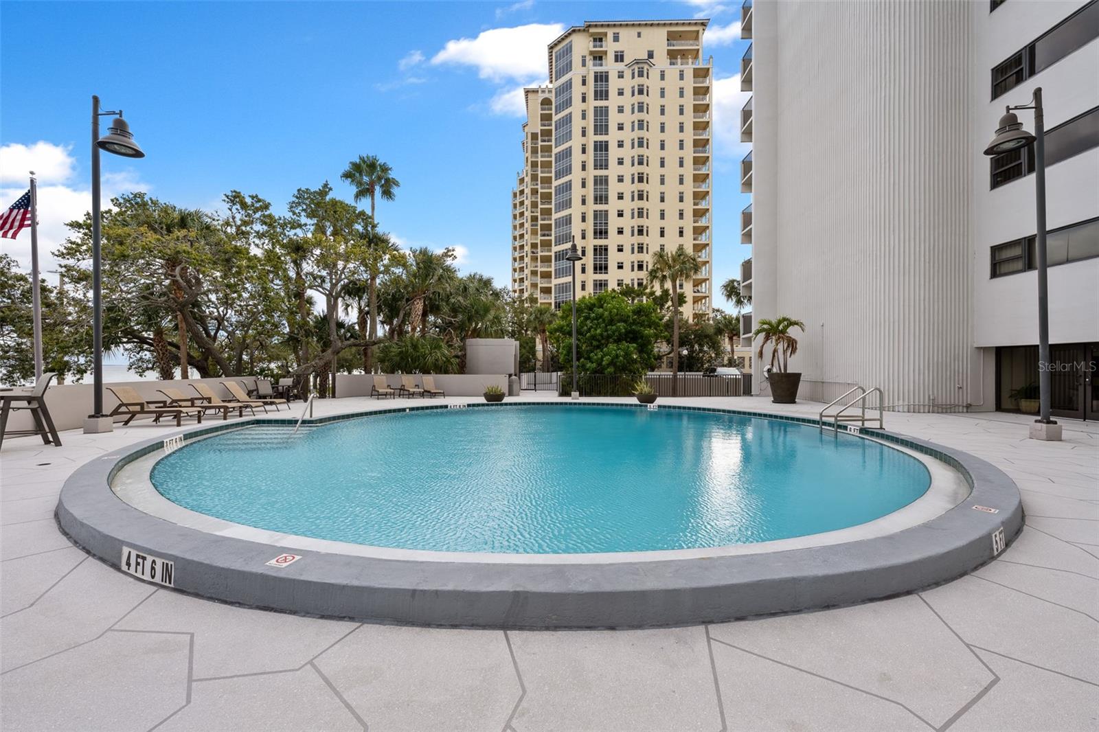 THE PINNACLE APTS A CONDO - Residential Lease