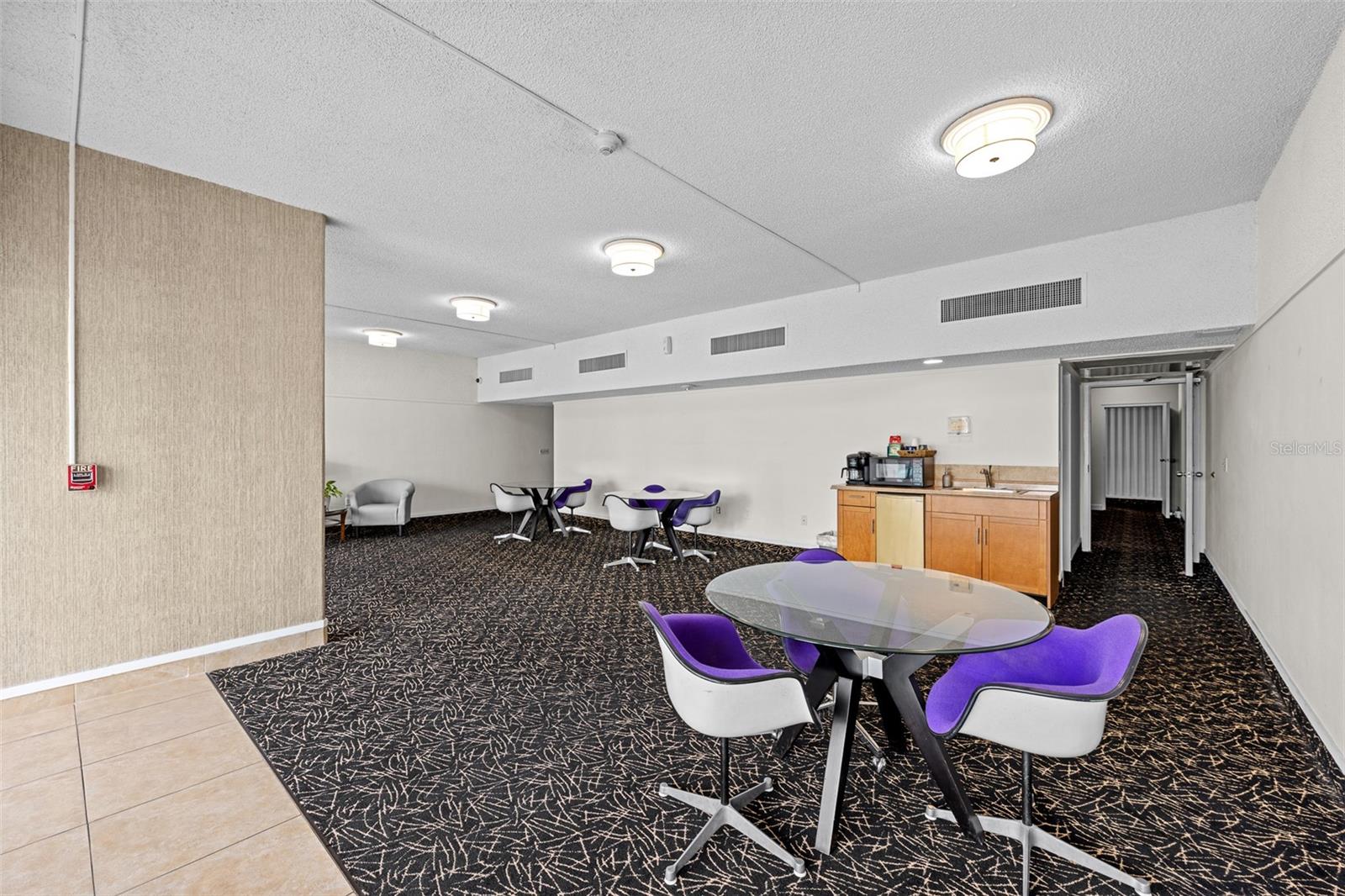 THE PINNACLE APTS A CONDO - Residential Lease