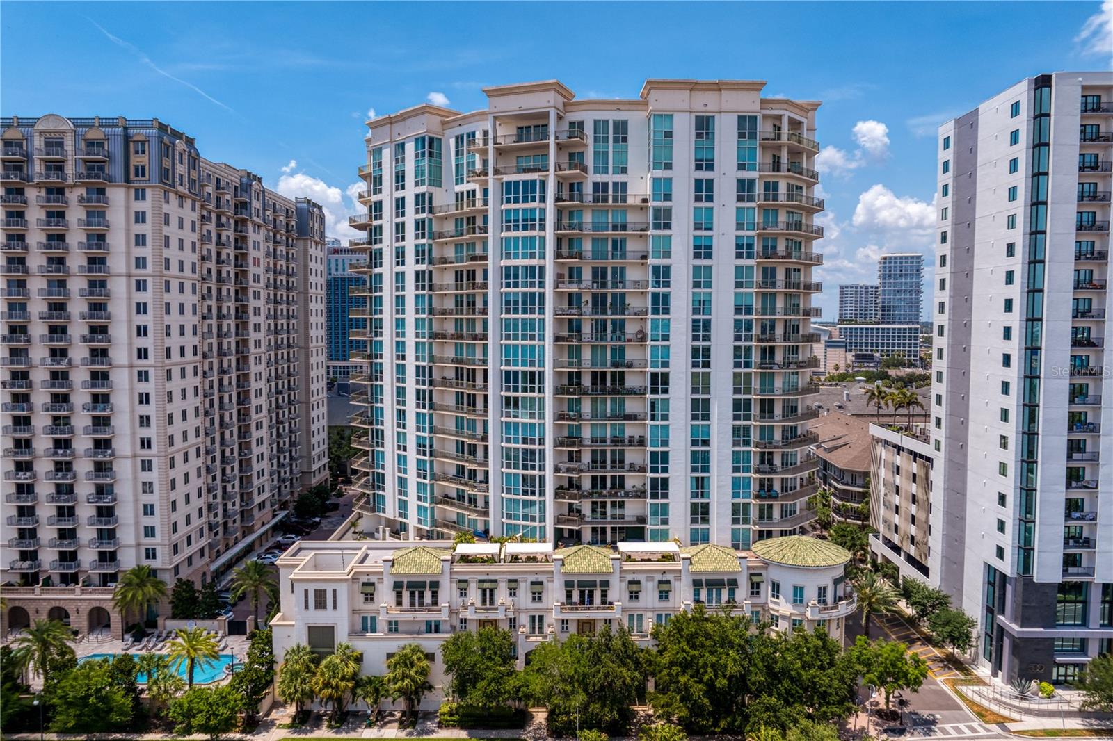450 KNIGHTS RUN AVENUE 1704