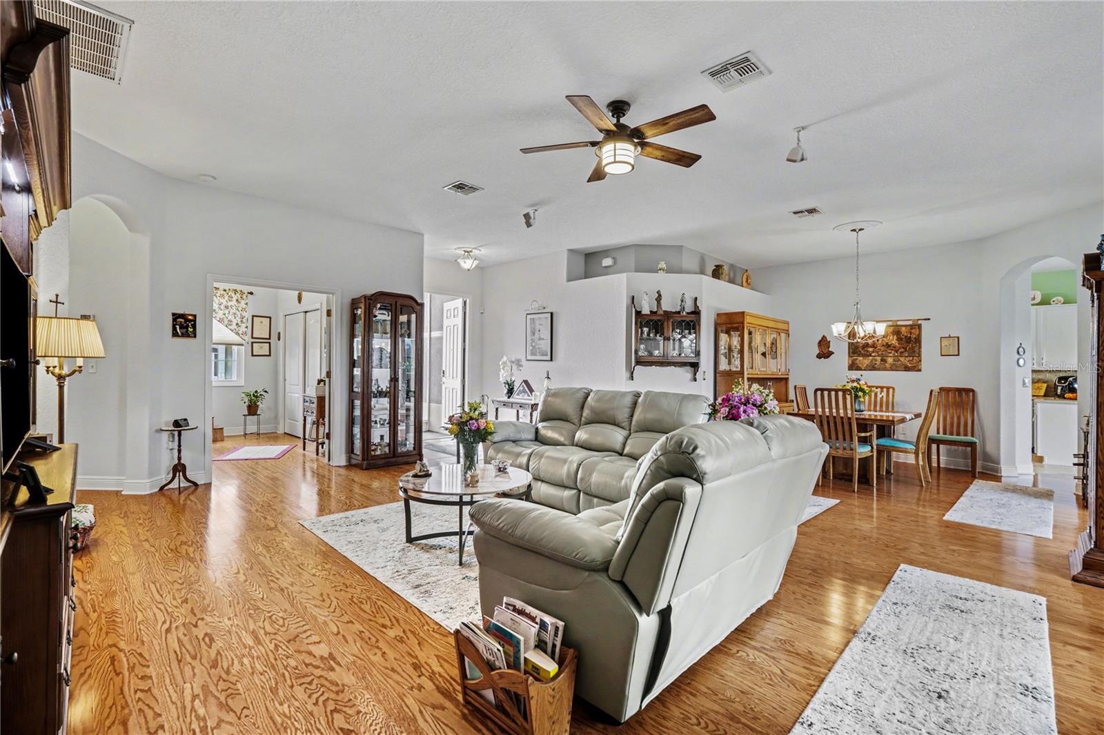 TAMPA BAY GOLF AND TENNIS CLUB - Residential