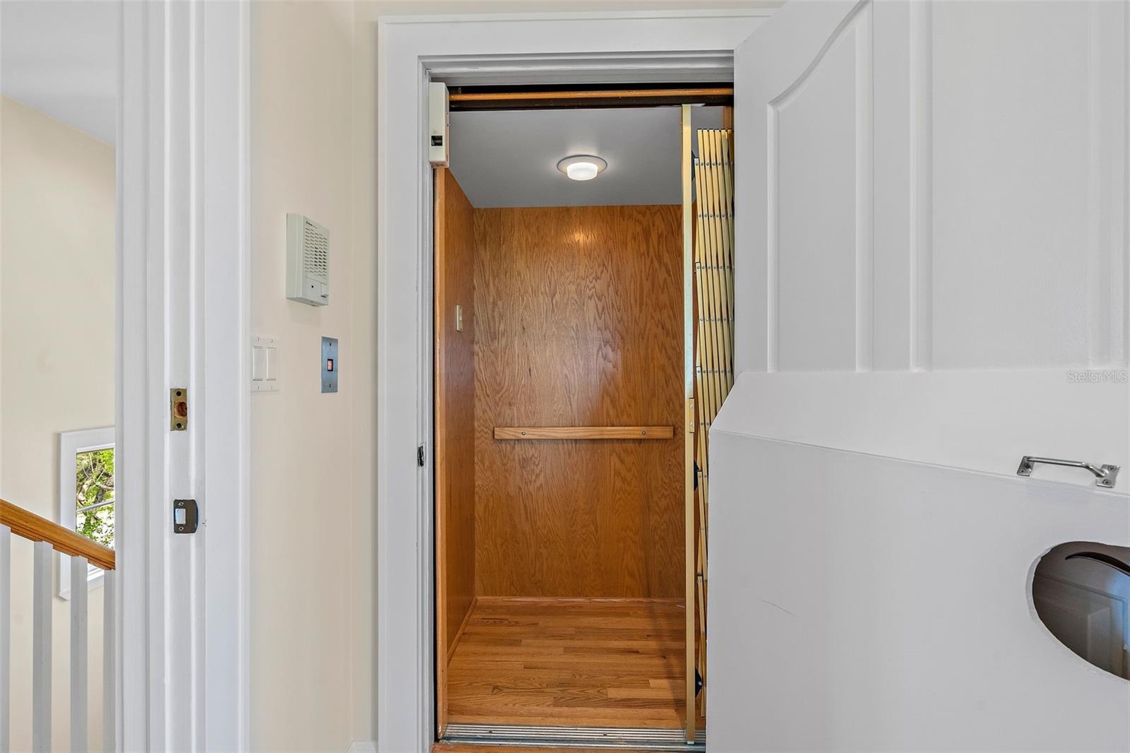 SUNSET PARK ADD REP - Residential